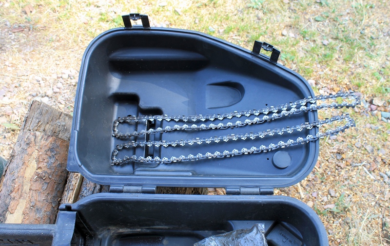 Case and two sharp extra chains included with the Craftsman 16-in. Chainsaw Model 358.351062