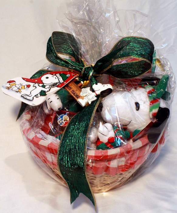 Peanuts Snoopy Christmas Gift Basket