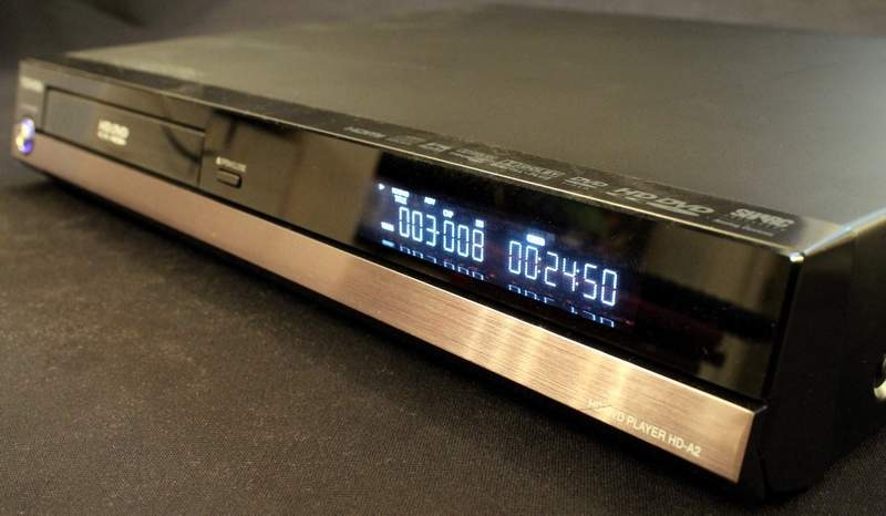 Toshiba HD-A2KU HD DVD Player including 5 HD Movies, with Remote