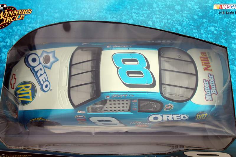Dale Earnhardt Jr. #8 Oreo 1/18 Scale Winner's Circle Nascar Diecast Car