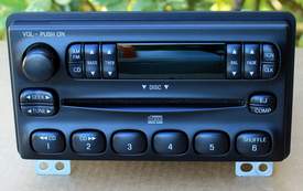 04-05 Ford Explorer Mountaineer Mustang Radio CD Player 4L2T-18C815-EA